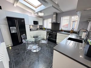 Kitchen- click for photo gallery